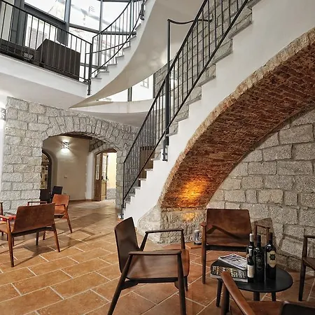 Antica فندق Loceri