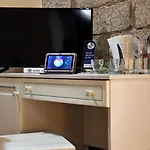 Antica 4*