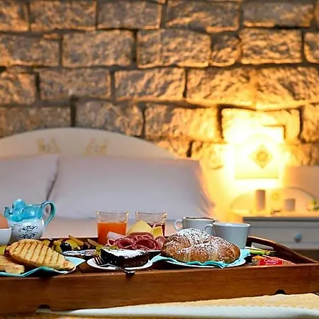 Antica 4*